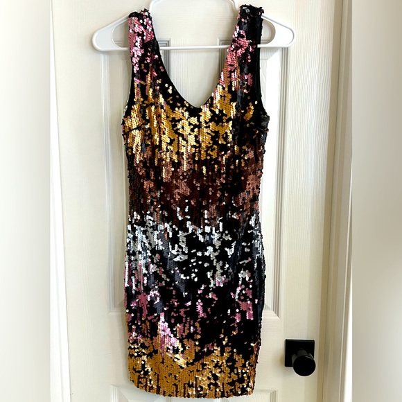 monaco Dresses & Skirts - Sequins MONACO dress size 4/6 S